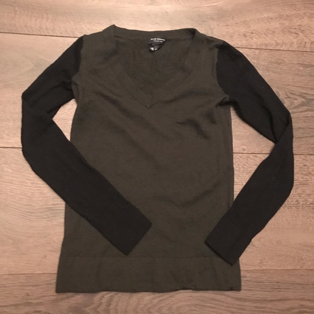 Club Monaco Army/ black two-tone sweater